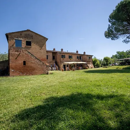 Siena With Pool For 4 *